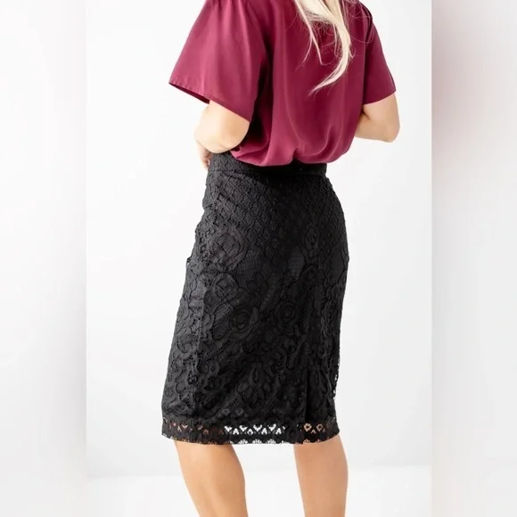 The Main Street Exchange Eleanor Lace Midi Skirt In Black - Picture 2 of 5